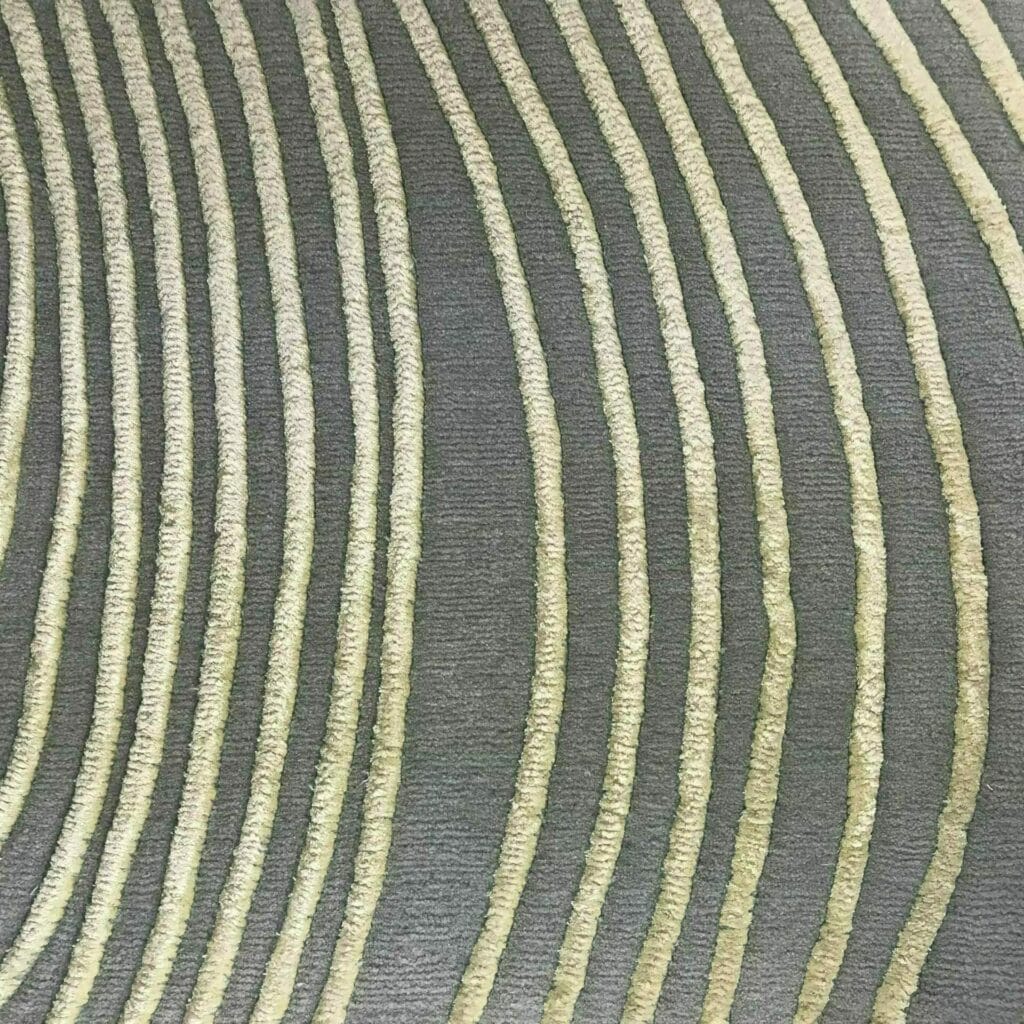 Grey/Gold